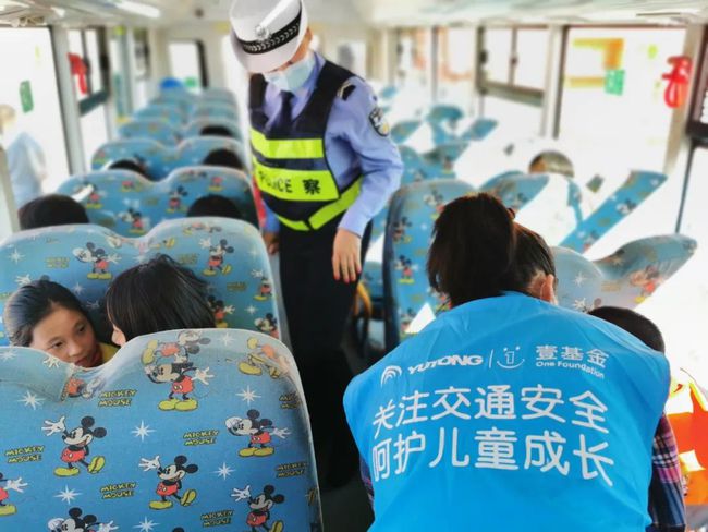 美麗鄉村行 | 關注交通安全 呵護兒童成長 保定公安交警攜手壹基金舉辦兒童交通安全公益行活動！