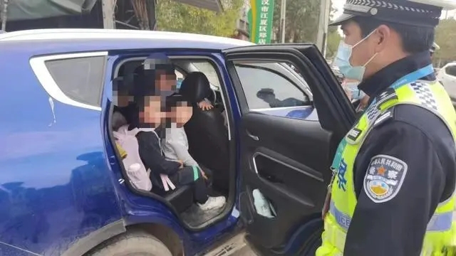 入企業(yè)，進(jìn)學(xué)校 武漢交警多維度開(kāi)展校車大治理