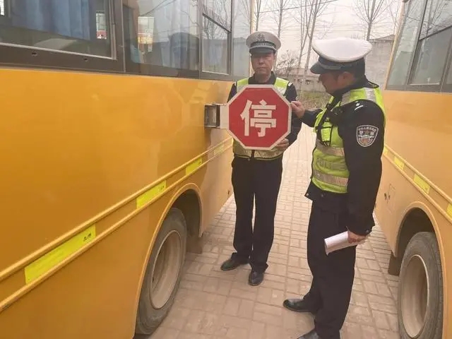 強化校車管理 筑牢出行安全