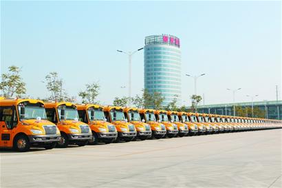 1700輛校車(chē)將“供暖” 駕駛員須提前40分鐘開(kāi)暖風(fēng)