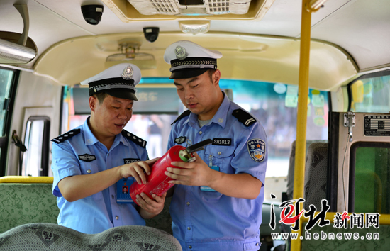沙河市開(kāi)展校車(chē)安全專(zhuān)項(xiàng)大檢查