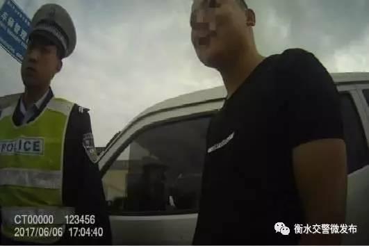 冀州一男子開黑校車還超員
