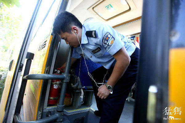 河南鄭州53家幼兒園小學校車排隊體檢 不合格要處罰