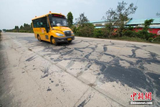 3歲泰國女童被忘校車內熱死 司機被捕