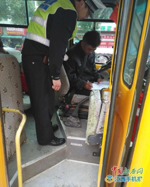 德安交警多舉措加強校車交通安全管理工作打造學生出行“平安路”