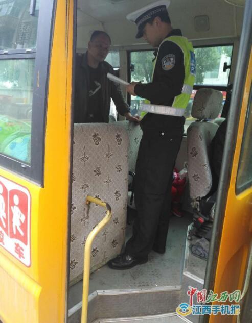 德安交警多舉措加強校車交通安全管理工作打造學生出行“平安路”