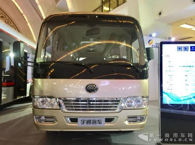 智能化與高端化產(chǎn)品亮相 宇通打響道路運(yùn)輸?shù)谝粯? border=