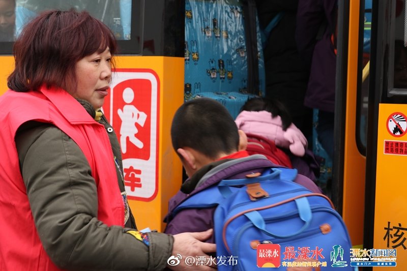 號外，溧水80輛校車投入使用！孩子座位固定，還有實時監控～