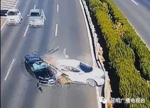 昆石高速公路倒車致7人受傷4車受損，只罰400元扣18分？