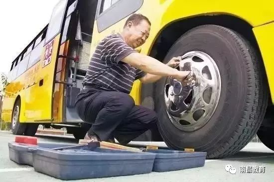 校車安全不容有失，南昌市教育局再次敲響“警鐘”！