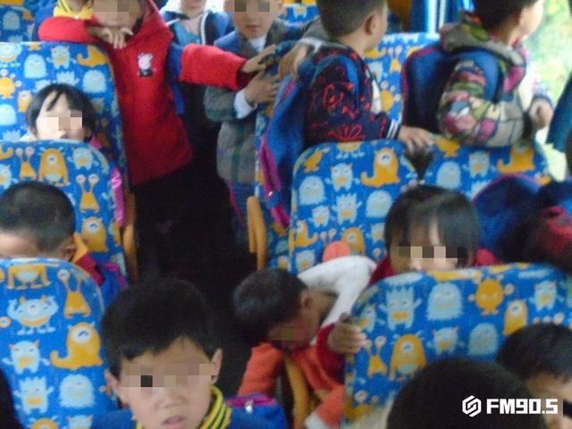幼兒園校車塞滿31人，超員60%！司機被立案偵查