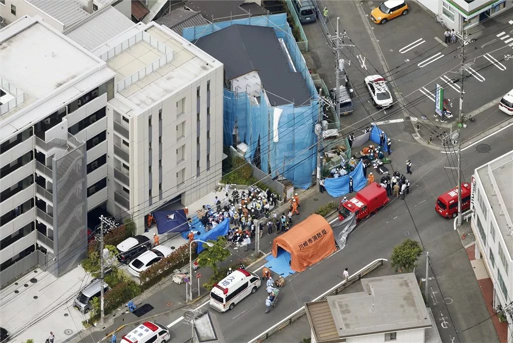 喪心病狂！砍殺等校車的小學生后自殺，日本神奈川又“隨機殺人“釀16傷2死
