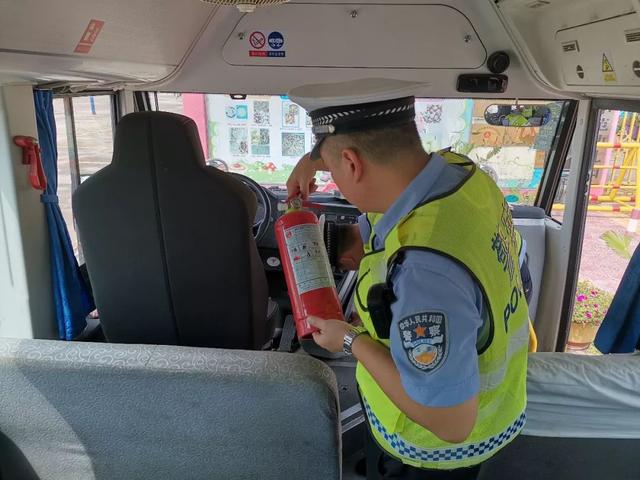 開學季！濟源交警深入校園送“安全”
