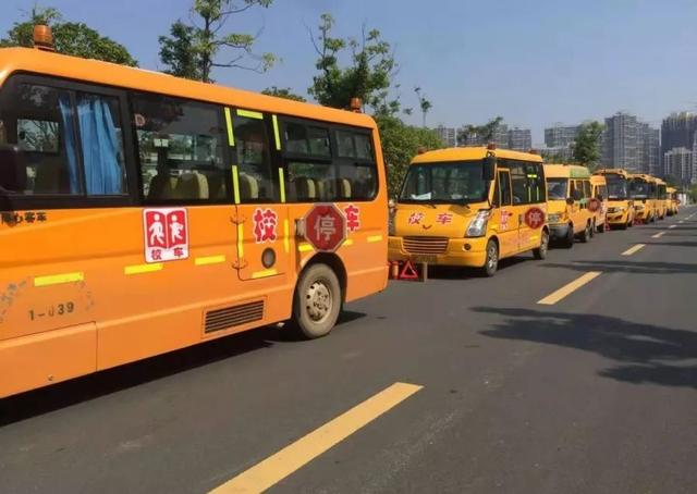 湘潭一校車司機酒駕心存僥幸“走捷徑”，交警蜀黍：沒想到吧？