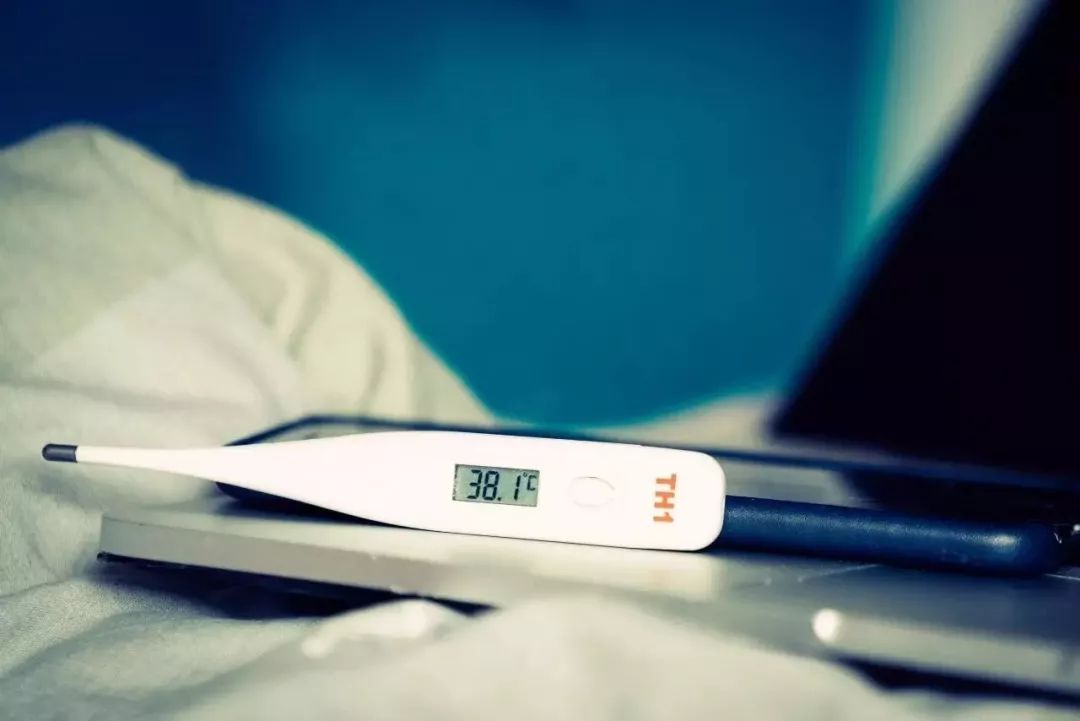 校車應對新型冠狀病毒感染的肺炎應該這樣做！轉發提醒！
