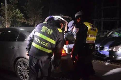 安徽涇縣：9人買通校車司機接送掩護，竟是為了干這事