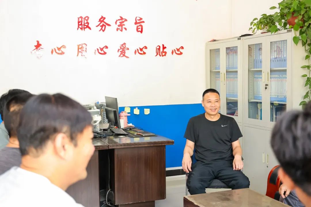 黃驊校車：把公益做成事業