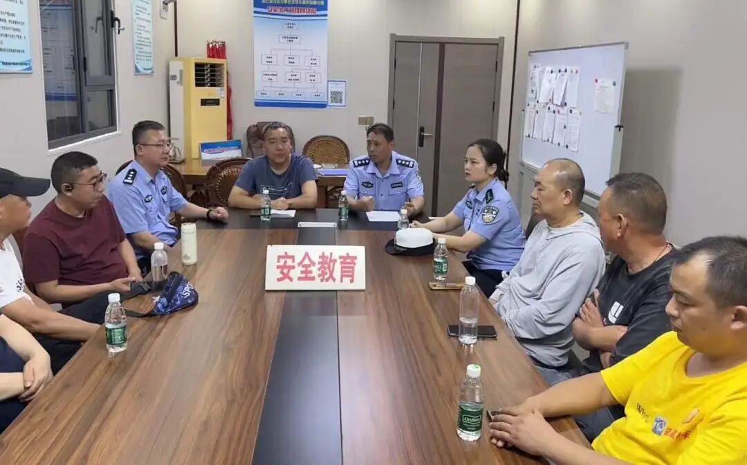 秋季開學，你家孩子坐的校車被“查”了......