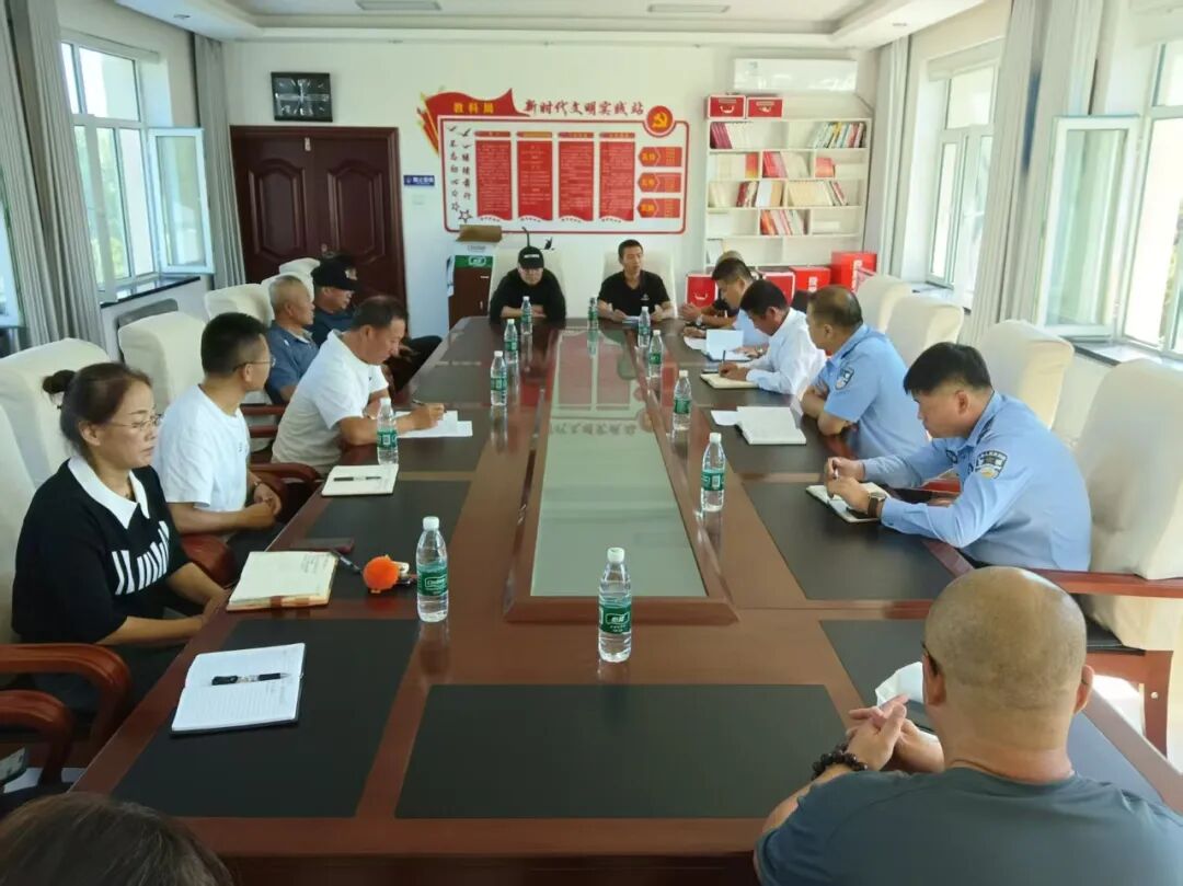 警惕“秋乏” 安全護(hù)航——長(zhǎng)白山交管支隊(duì)聯(lián)合教育部門召開秋季校車交通安全座談會(huì) 警惕“秋乏” 安全護(hù)航——長(zhǎng)白山交管支隊(duì)聯(lián)合教育部門召開秋季校車交通安全座談會(huì)