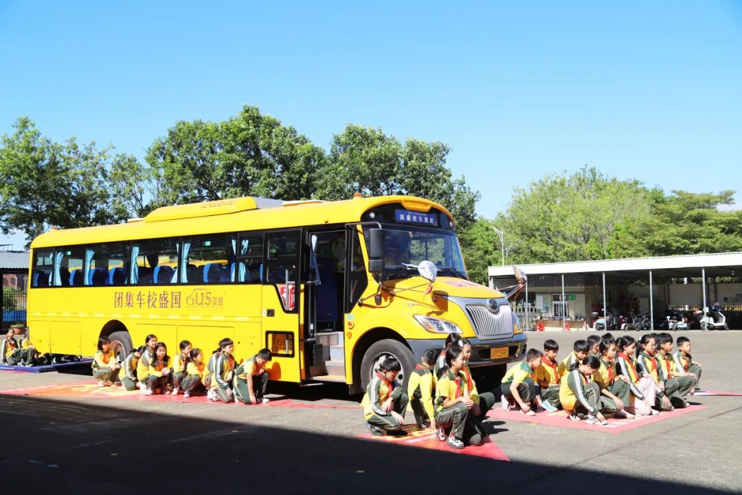 謝崗鎮(zhèn)加強(qiáng)校車駕駛員安全培訓(xùn) 護(hù)航學(xué)生平安出行 謝崗鎮(zhèn)加強(qiáng)校車駕駛員安全培訓(xùn) 護(hù)航學(xué)生平安出行