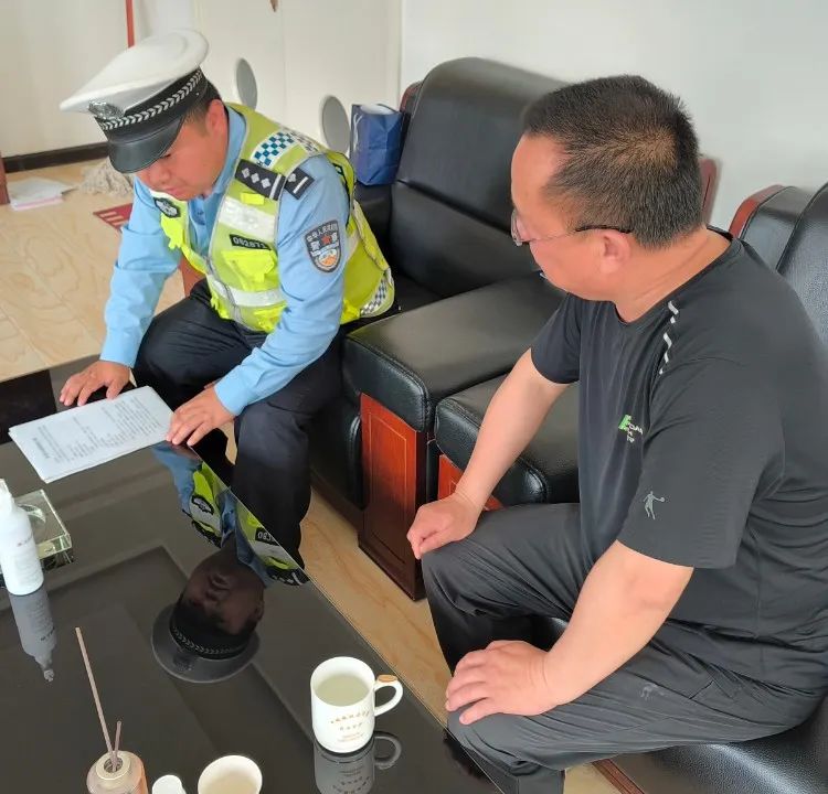 強化校車安全“大檢查”，擰緊校車出行“安全閥”