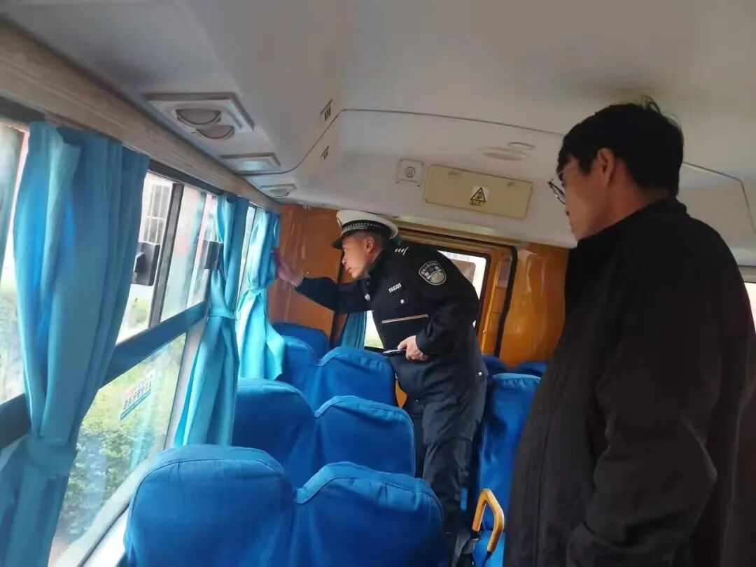 貞元中隊聯合多部門開展秋季校車安全專題培訓/ 貞元中隊聯合多部門開展秋季校車安全專題培訓