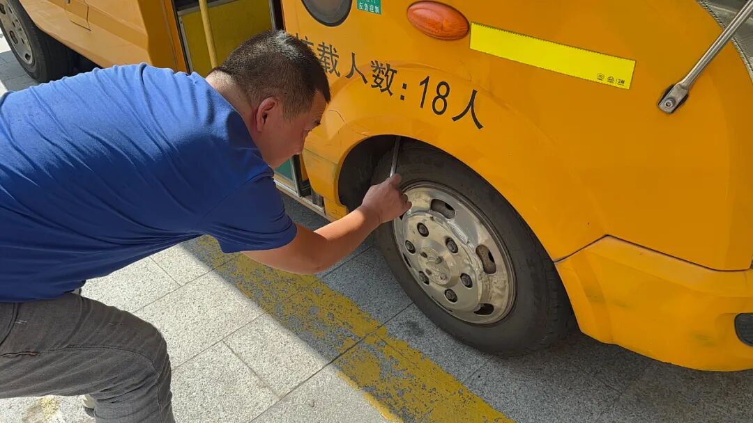【平安校園】為愛護(hù)航,平安校車伴我行 ——石獅市恩啟頓幼兒園校車應(yīng)急疏散演練 【平安校園】為愛護(hù)航,平安校車伴我行 ——石獅市恩啟頓幼兒園校車應(yīng)急疏散演練