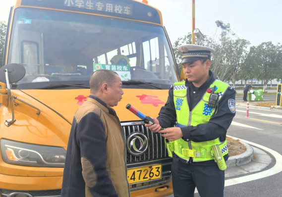 斗湖堤鎮(zhèn)校車安全工作部署會(huì)召開