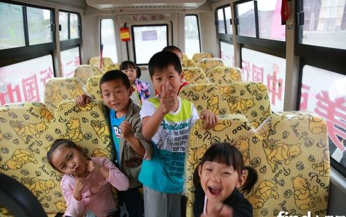 安凱美麗中國行關(guān)注中國校車安全