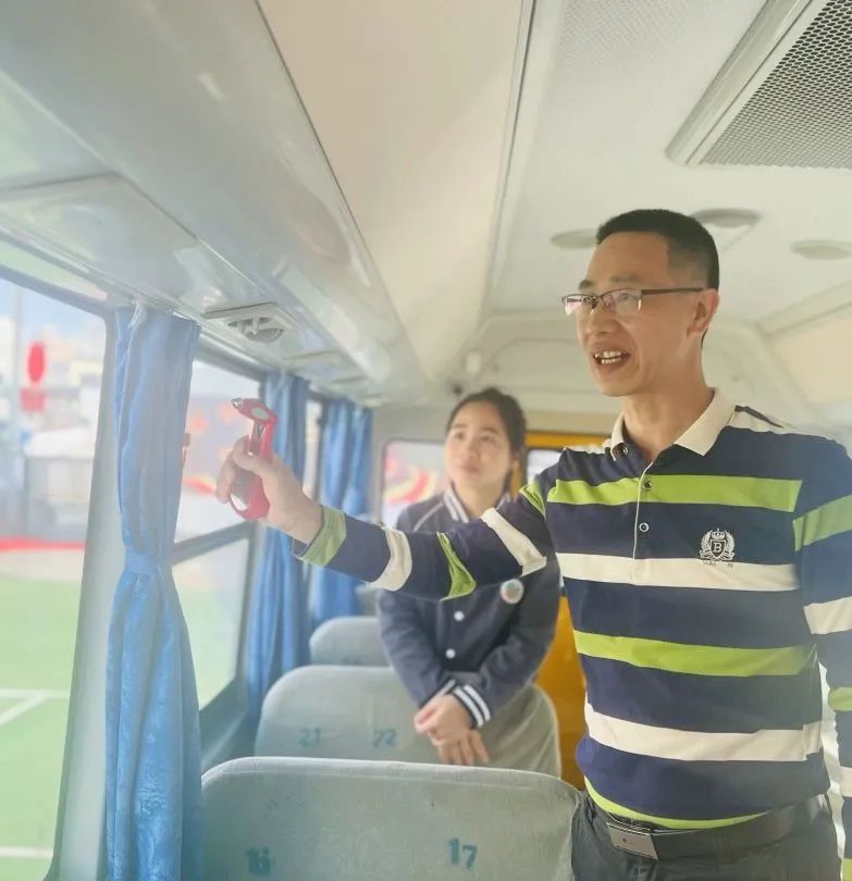 為愛護航，平安校車伴我行 ——方點圓幼兒園校車安全演練