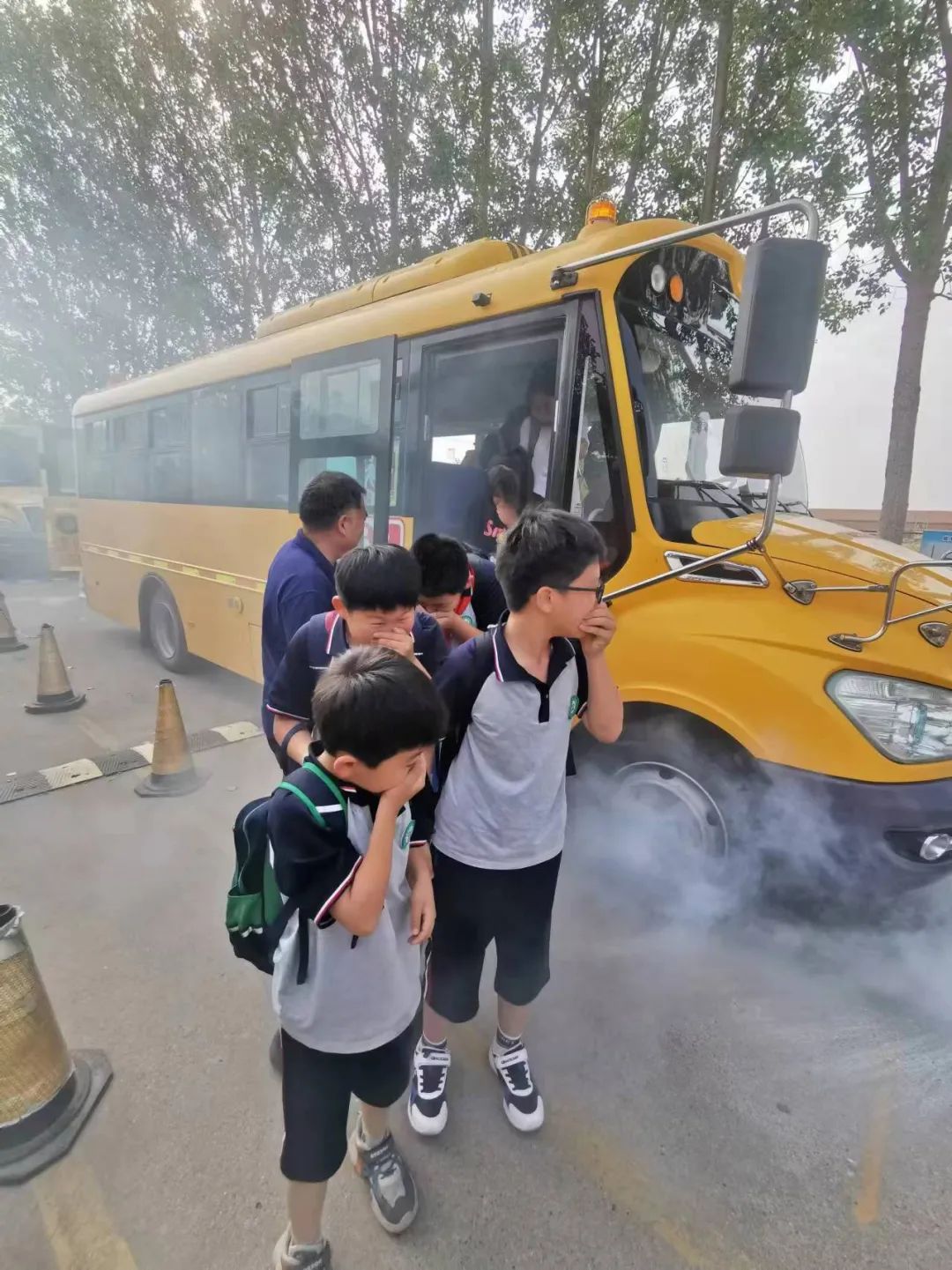 以演筑防，安全“童”行丨凱際校車開啟消防交通預案應急演練