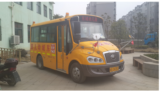 安徽銅陵幼兒園校車大體檢 宇通小飛俠體格強(qiáng)健全過(guò)關(guān)