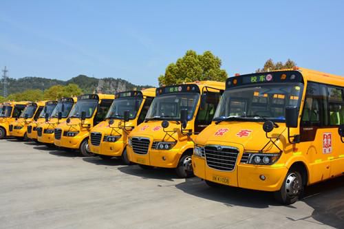 摸石頭過河 海格助力校車發展打造麗汽新品牌