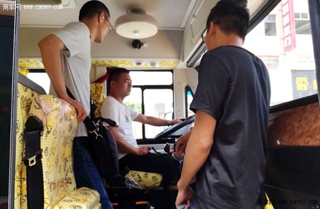 肩負(fù)愛與責(zé)任，相伴快樂成長——安凱校車公益行在路上