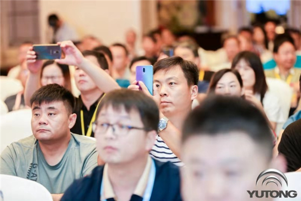 宇通: 用智慧助力打贏校車安全“保衛(wèi)戰(zhàn)”和運營“持久戰(zhàn)”