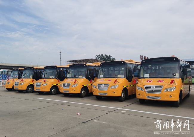 管理搞上去、收費(fèi)降下來！起底鹽阜校車安全運(yùn)營背后的秘密