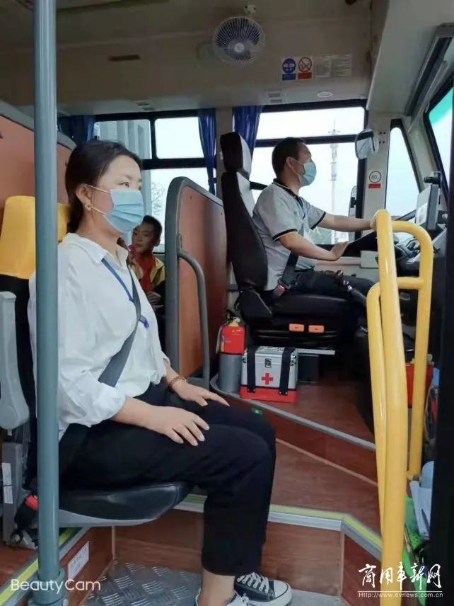 管理搞上去、收費(fèi)降下來！起底鹽阜校車安全運(yùn)營背后的秘密