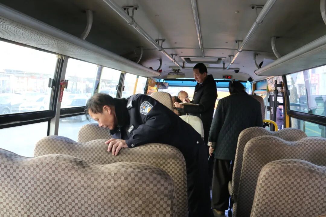 清原鎮:校車安全大檢查 護航冬季平安路 清原鎮:校車安全大檢查 護航冬季平安路