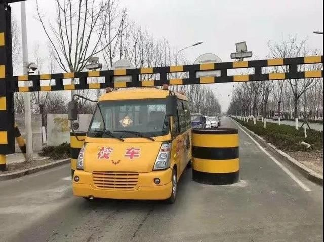 如何挑選一臺安全正規(guī)的校車呢？